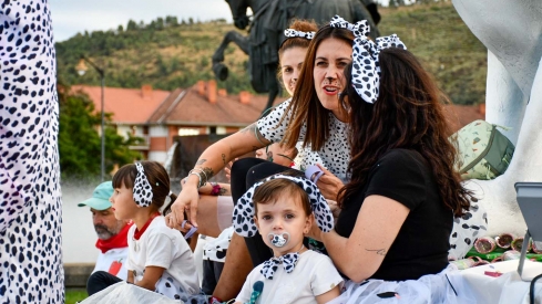 Desfile de carrozas de las Fiestas de la Encina Dani Merino (30)