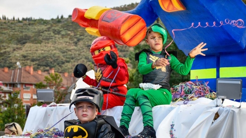 Desfile de carrozas de las Fiestas de la Encina Dani Merino (44)