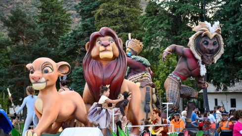 Desfile de carrozas de las Fiestas de la Encina Dani Merino (68)