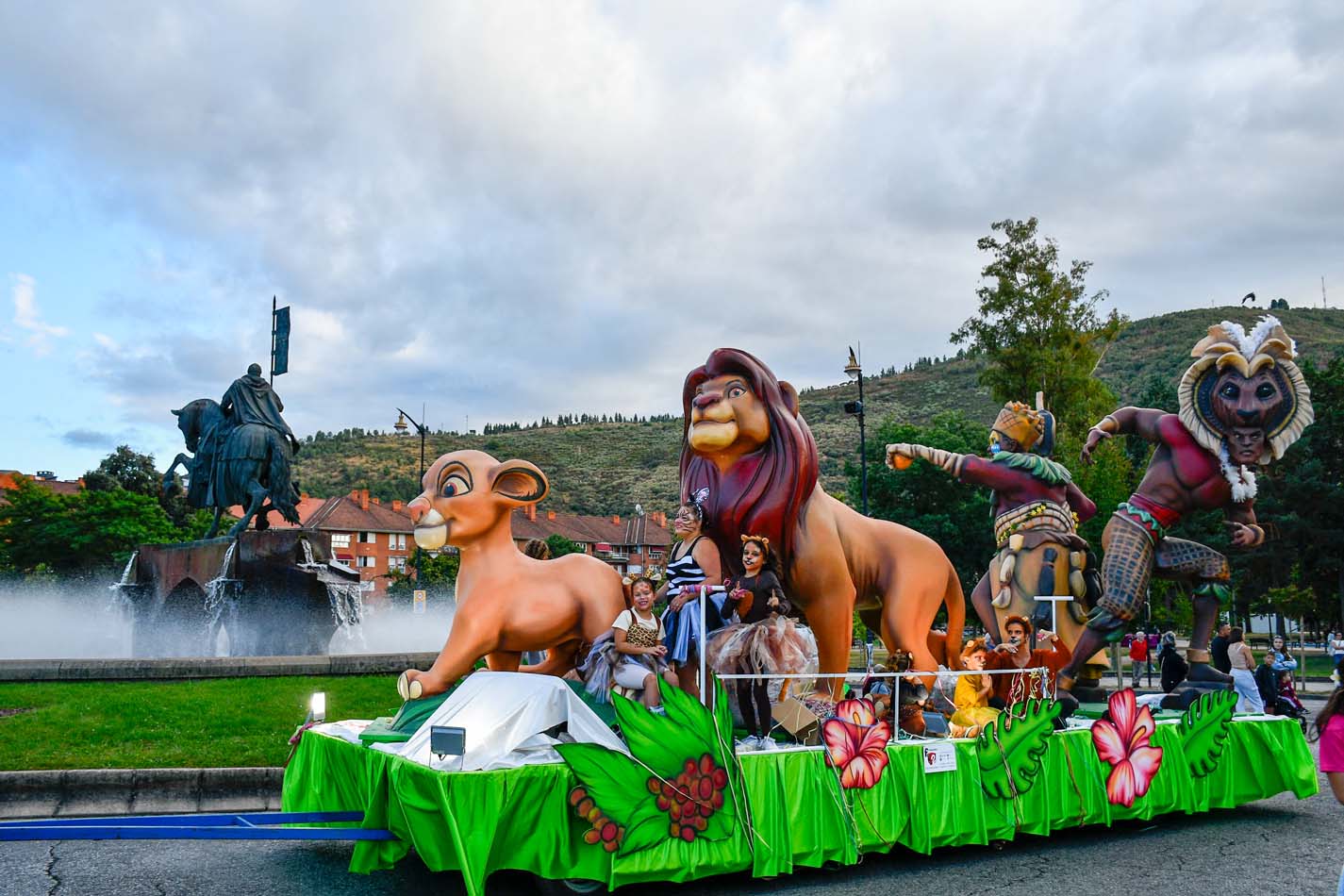 Desfile de carrozas de las Fiestas de la Encina Dani Merino (81)
