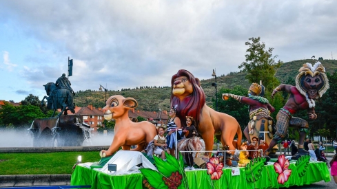 Desfile de carrozas de las Fiestas de la Encina Dani Merino (81)