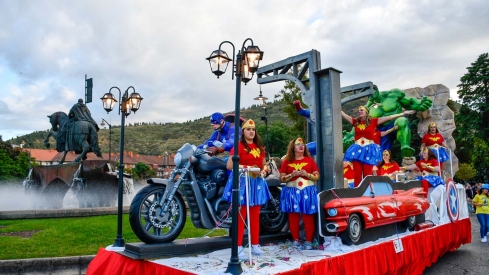 Desfile de carrozas de las Fiestas de la Encina Dani Merino (86)