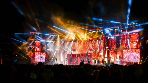 Actuación de la orquesta Panorama en las Fiestas de la Encina (2)