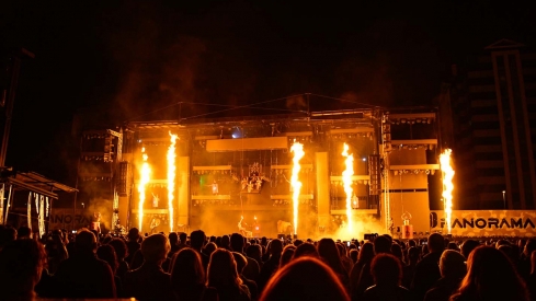 Actuación de la orquesta Panorama en las Fiestas de la Encina (17)