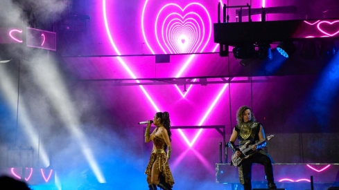 Actuación de la orquesta Panorama en las Fiestas de la Encina (27)
