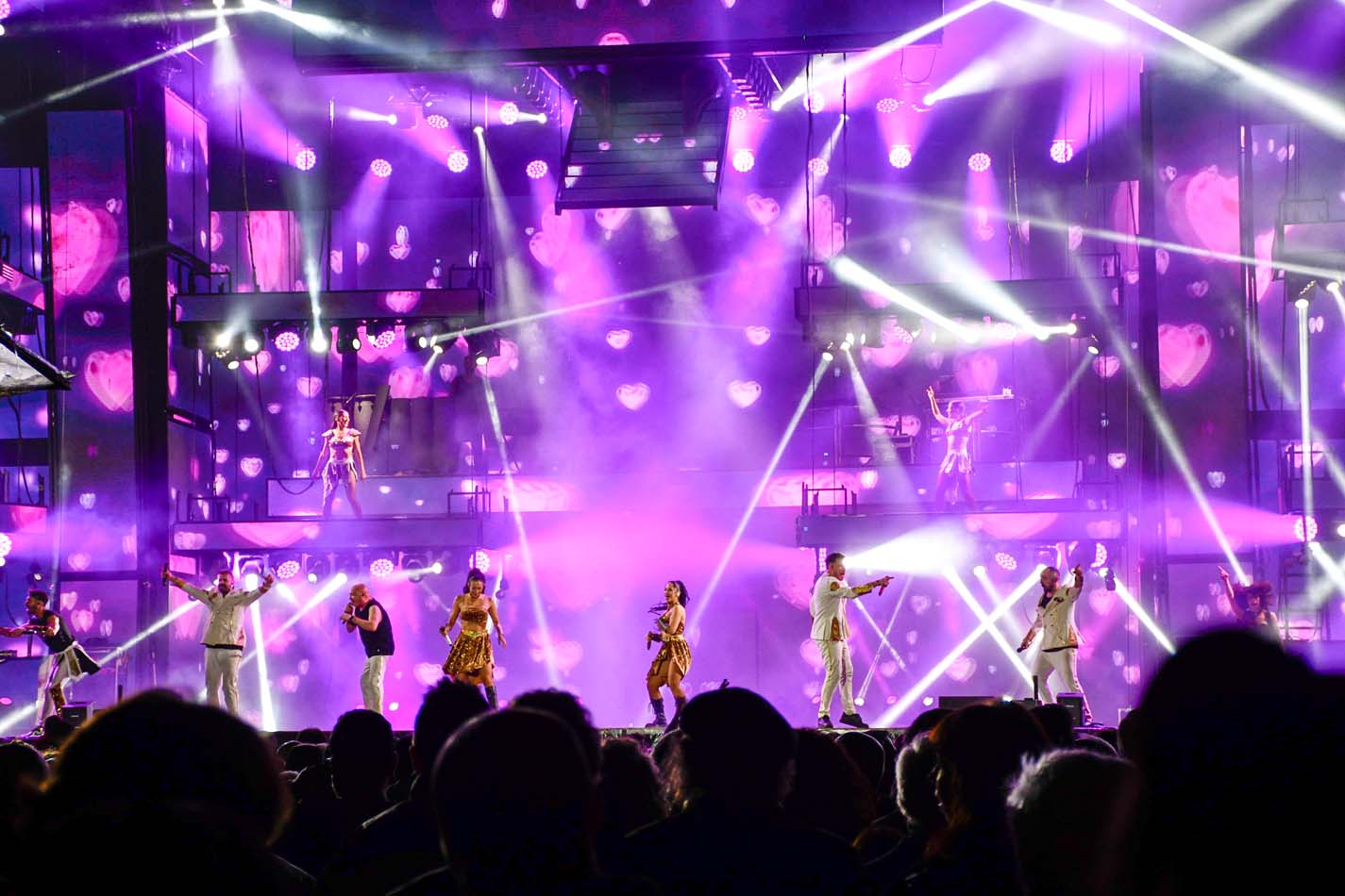Actuación de la orquesta Panorama en las Fiestas de la Encina (57)