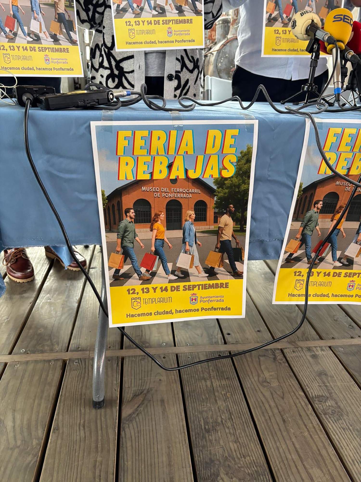 Cartel de la Feria de las Rebajas de Templarium