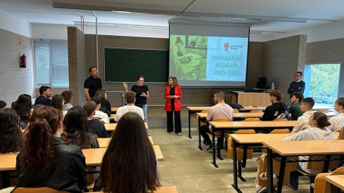 El Campus de Ponferrada recibe a sus nuevos estudiantes con una paellada de bienvenida