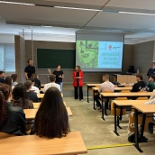 El Campus de Ponferrada recibe a sus nuevos estudiantes con una paellada de bienvenida