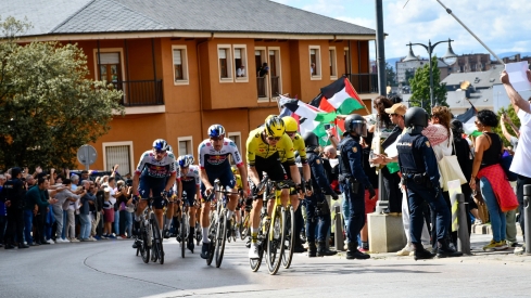 La Vuelta Ciclista a su paso por Ponferrada (23)
