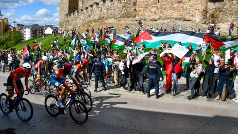 La Vuelta Ciclista a su paso por Ponferrada (57)