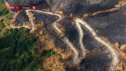 La Vuelta capturó la cicatriz de ceniza del Morredero