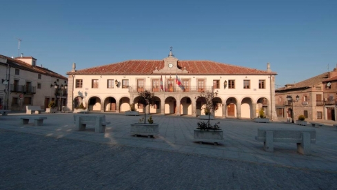 La mujer del alcalde de Villacastín (Segovia) niega haber sufrido una agresión por parte de su marido y habla de una "confusión"