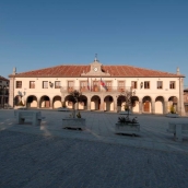 La mujer del alcalde de Villacastín (Segovia) niega haber sufrido una agresión por parte de su marido y habla de una "confusión"