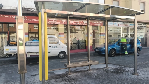 Nueva marquesina en la avenida Portugal de Ponferrada