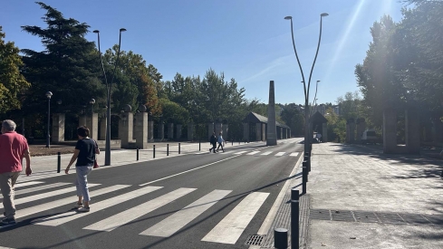 Obras de integración en el Parque de la Concordia de Ponferrada. PSOE Ponferrada | El PSOE de Ponferrada critica las obras de integración en el Parque de la Concordia durante 3 meses "para pintar tres pasos de cebra"c