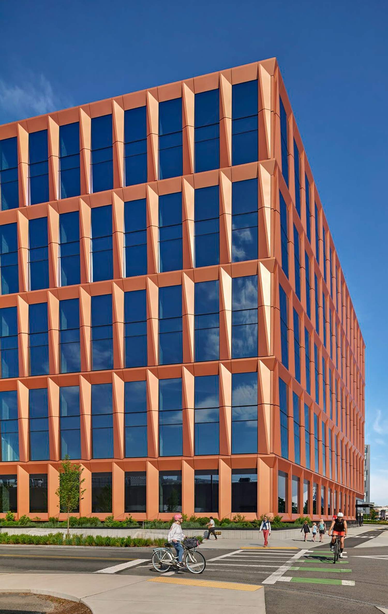 2 Harbour Boston. Tvitec.