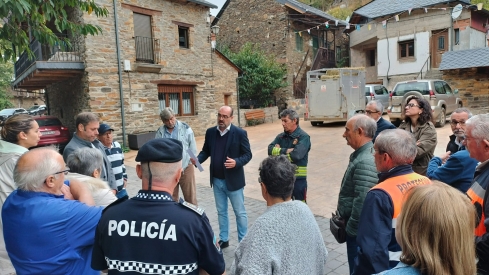 Visita del alcalde de Ponferrada, Marco Morala, a Bouzas