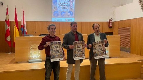 El Castillo de los Templarios 'revive' la cultura de Alfonso X El Sabio con jaimas, ajedrez y la magia del Libro de los Juegos