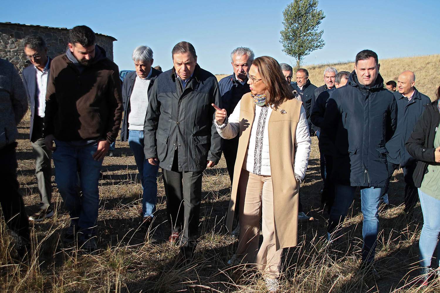 consejera y ministro de agricultura en tremor de arriba consejera y ministro de agricultura en tremor de arriba