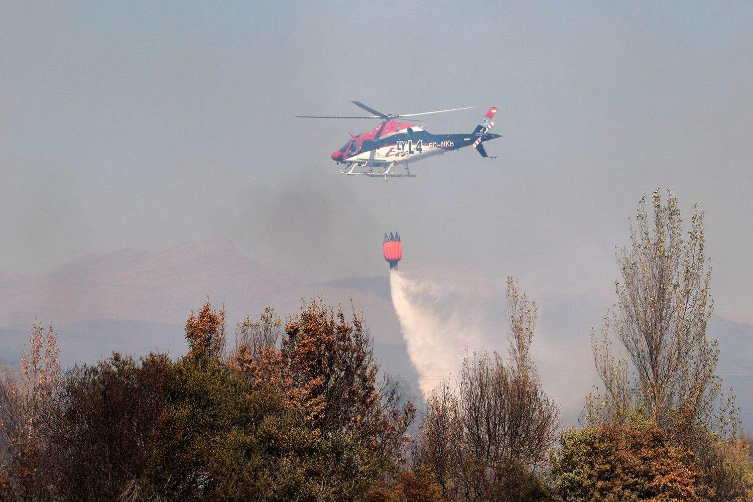 Incendio en Villasinta de Torío (León) | Peio García / ICAL
