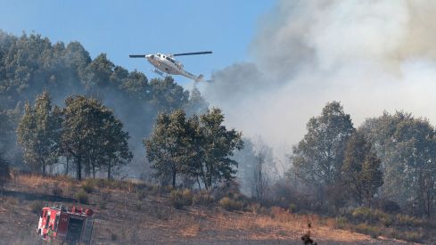 Incendio en Villasinta de Torío (León) | Peio García / ICAL