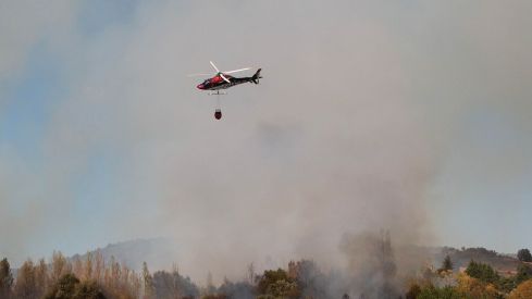 Archivo. Incendio en Villasinta de Torío (León) | Peio García / ICAL