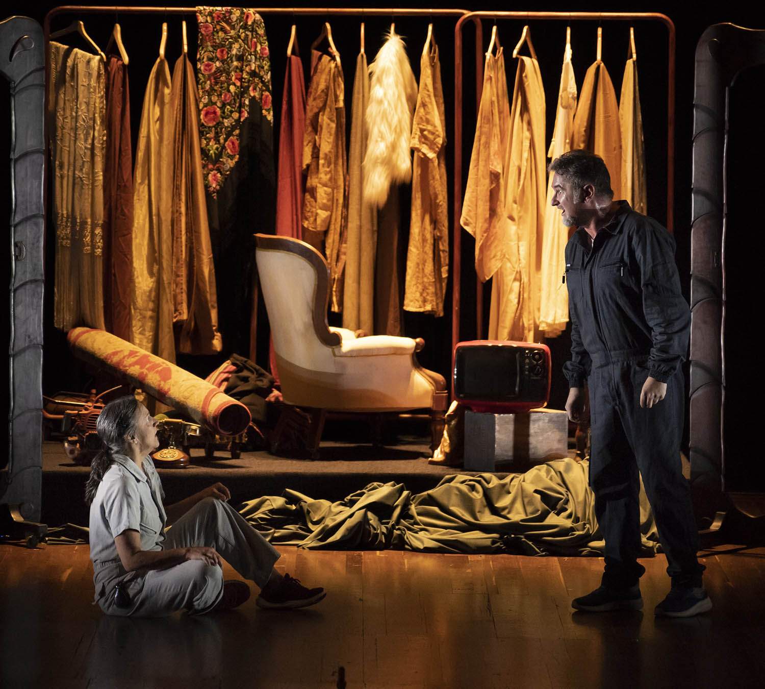 Por voluntad propia la tragicomedia queinaugura la temporada del Bergidum de Ponferrada.