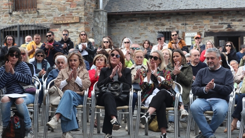 ICAL . La Asociación de Vecinos El Nogalón celebra un acto de homenaje al bombero forestal Nacho Rumbao, fallecido en acto de servicio en Espinoso de Compludo (12)