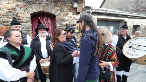 ICAL . La Asociación de Vecinos El Nogalón celebra un acto de homenaje al bombero forestal Nacho Rumbao, fallecido en acto de servicio en Espinoso de Compludo (1)