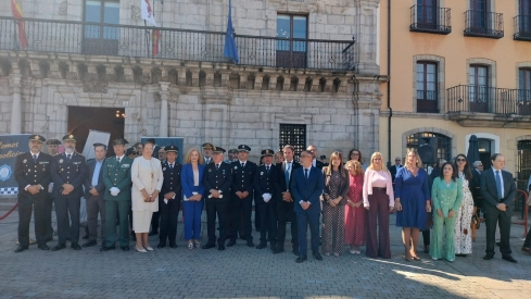 La Policía Municipal de Ponferrada celebra San Miguel Arcángel con la entrega de Medallas al Mérito