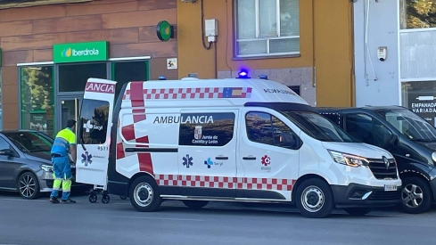 Ambulancia en una foto de archivo