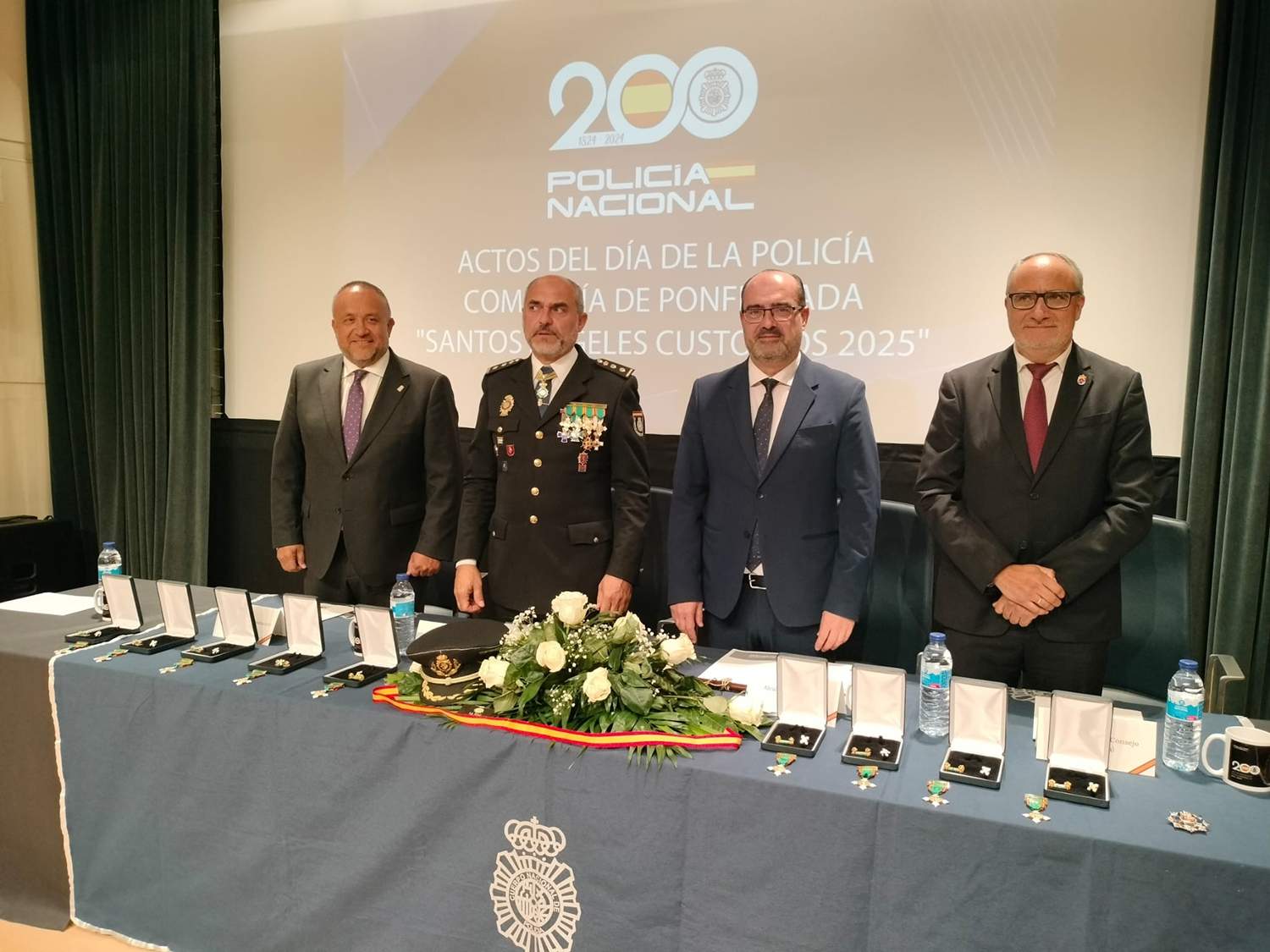 La Policía Nacional ha celebrado este jueves la festividad de su patrón en Ponferrada