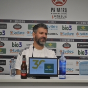 Fernando Estévez, entrenador de la SD Ponferradina en rueda de prensa