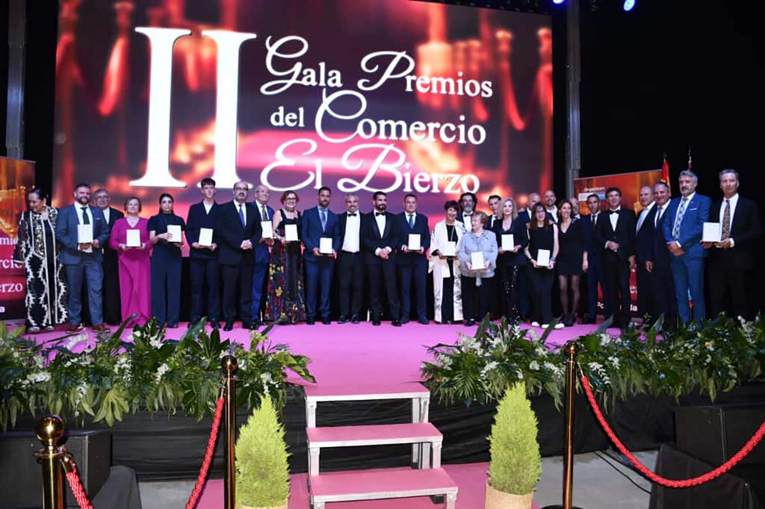 Todos los premiados de la II Gala de Comercio El Bierzo