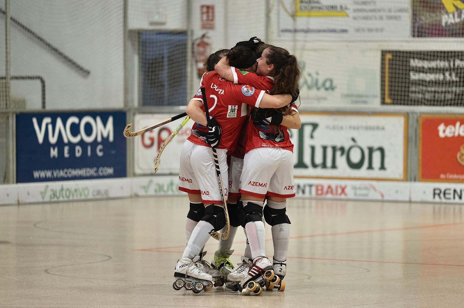 El Bembibre Hockey Club plantó cara al Palau, pero sin premio