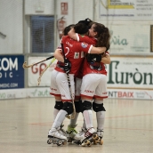 El Bembibre Hockey Club plantó cara al Palau, pero sin premio