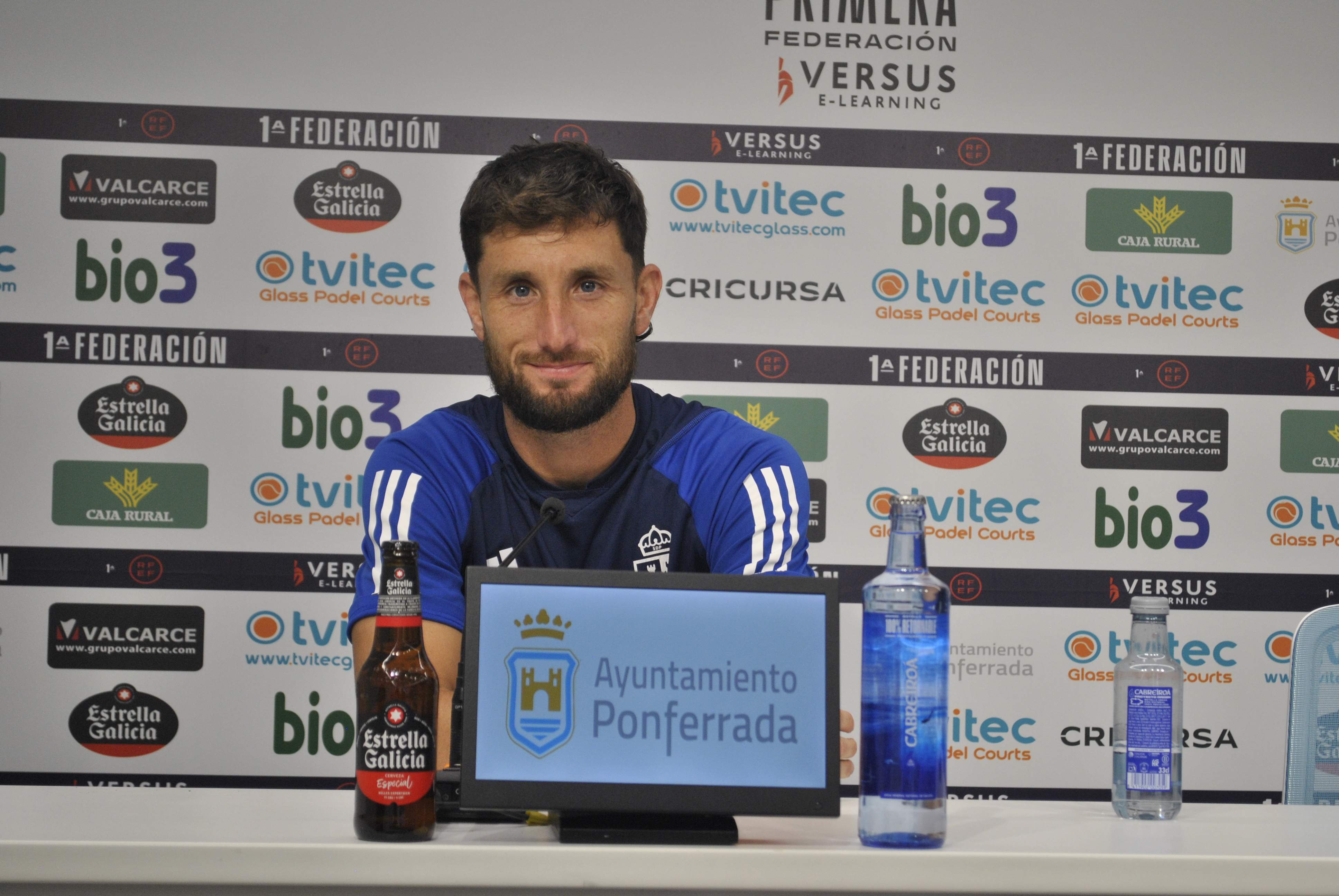 Borja Valle pide paciencia a la afición de la Ponferradina: "No hay argumentos para valorar una temporada por cinco jornadas"