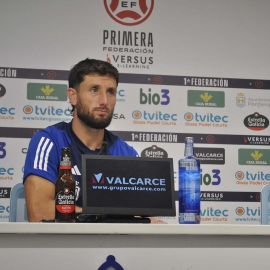 Borja Valle en rueda de prensa Borja Valle en rueda de prensa