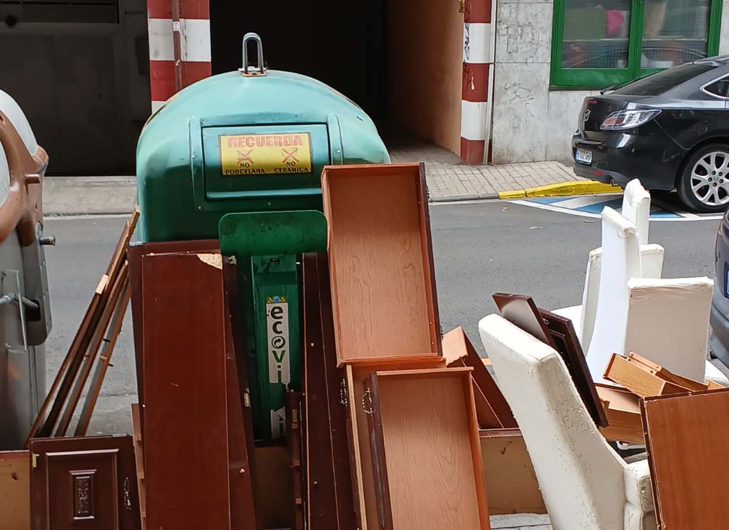 Recogida de enseres en Ponferrada 1