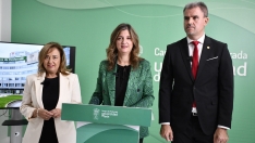 Inicio del curso en la Universidad. Vicerectora del Campus de Ponferrada, Pilar Marqués, rectora de la ULE, Nuria González, y  vicerector de actividad académica, Julio Abad