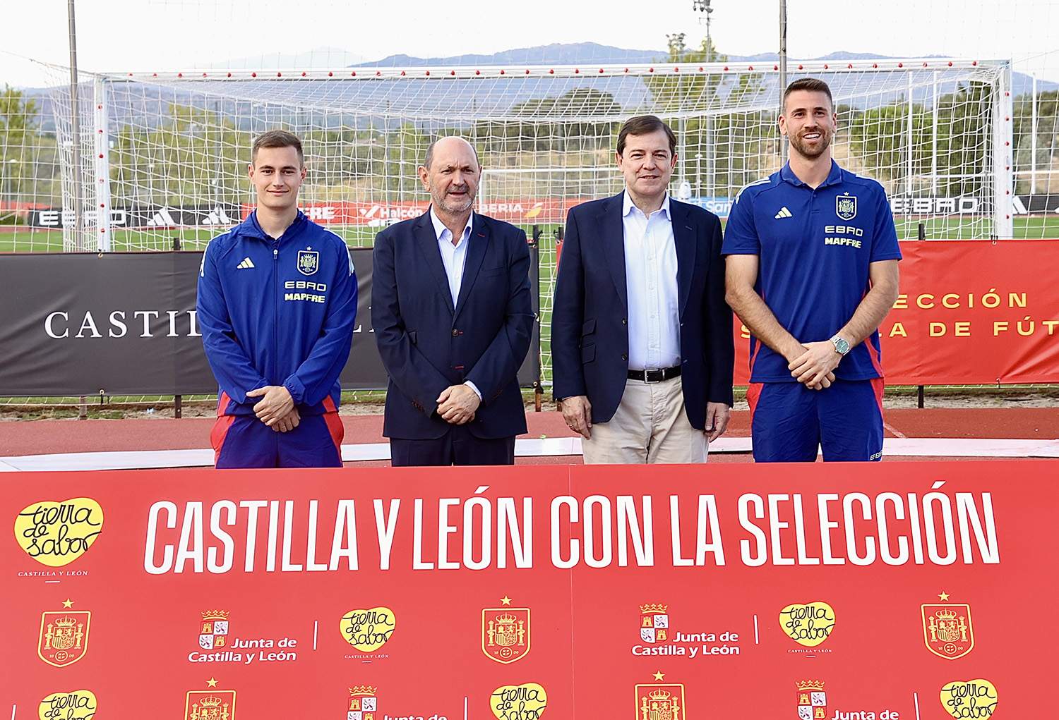 Juan Lázaro ICAL. El presidente de la Junta, Alfonso Fernández Mañueco, participa en el acto de presentación del patrocinio de 'Tierra de Sabor' a la Selección Española de Fútbol (2 Juan Lázaro ICAL. El presidente de la Junta, Alfonso Fernández Mañueco, participa en el acto de presentación del patrocinio de 'Tierra de Sabor' a la Selección Española de Fútbol (2