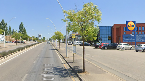 Avenida de Montearenas a la altura del LIDL