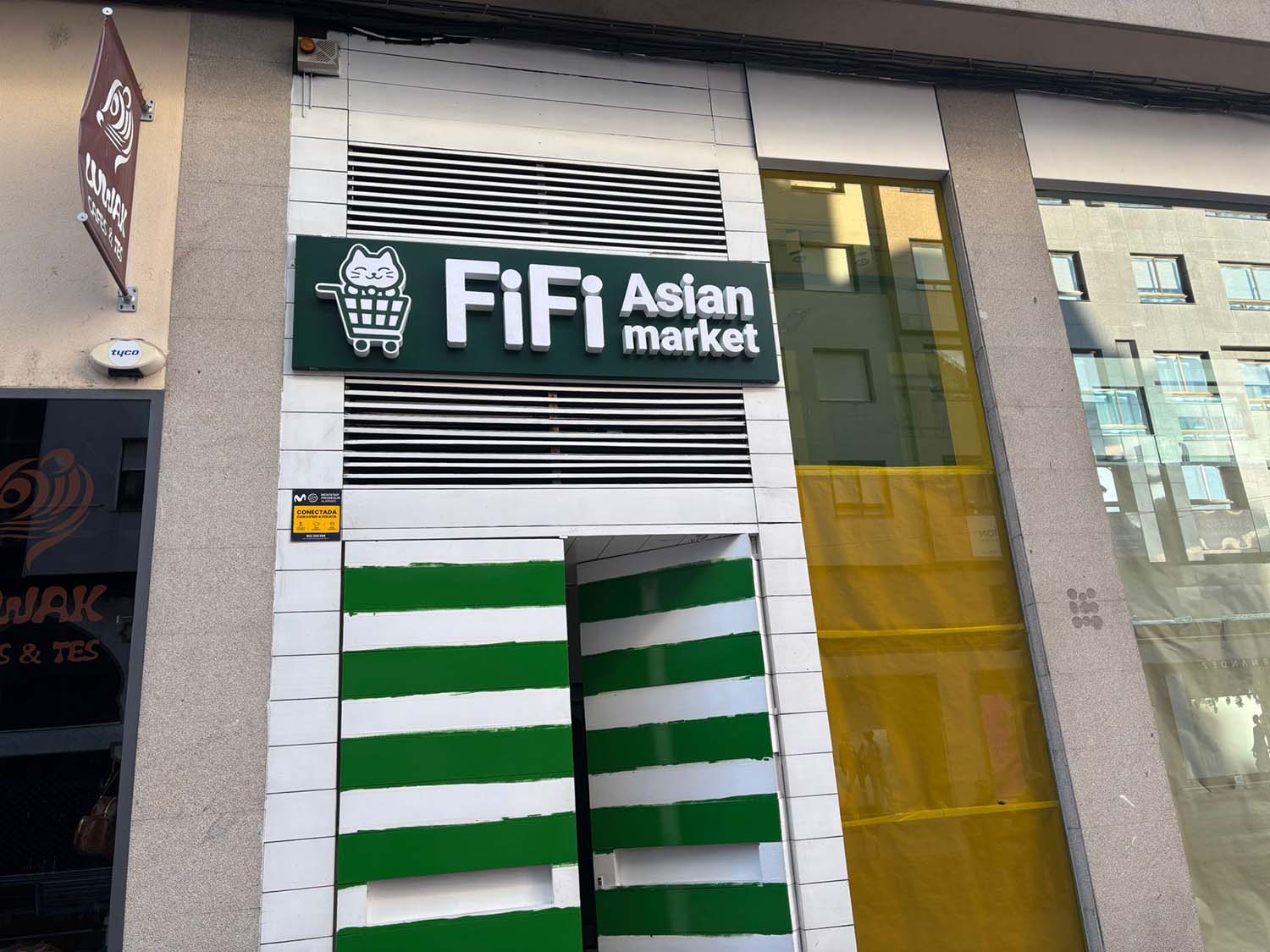 FiFi Asian Market en Ponferrada.