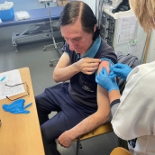 Arranca la campaña de vacunación contra la gripe y el COVID en El Bierzo para la población general