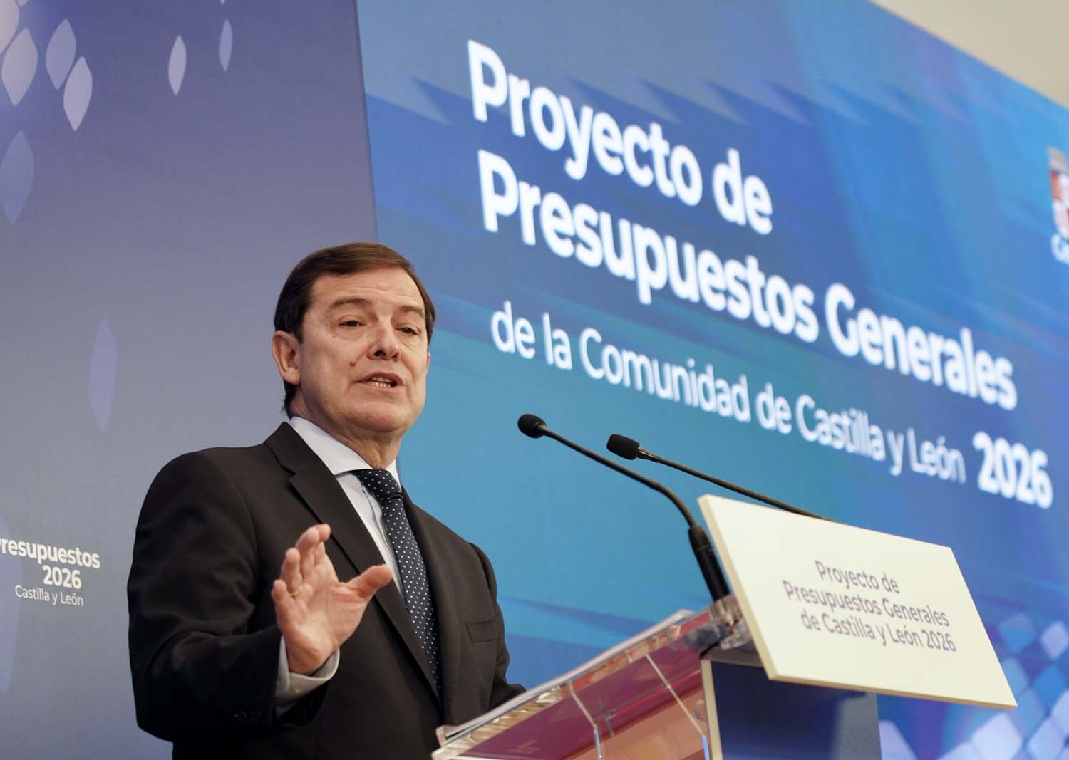 Leticia Pérez ICAL. El presidente de la Junta de Castilla y León, Alfonso Fernández Mañueco, comparece en rueda de prensa para presentar el proyecto de Ley de Presupuestos Generales de la Comunidad de Castilla y Le