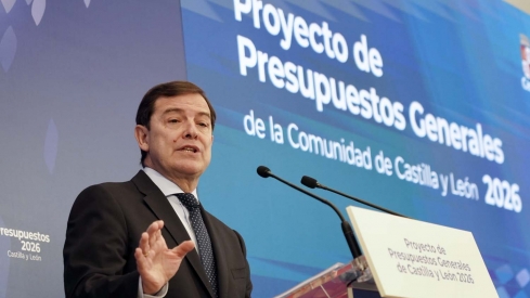 Leticia Pérez ICAL. El presidente de la Junta de Castilla y León, Alfonso Fernández Mañueco, comparece en rueda de prensa para presentar el proyecto de Ley de Presupuestos Generales de la Comunidad de Castilla y León