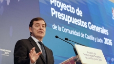 Leticia Pérez ICAL. El presidente de la Junta de Castilla y León, Alfonso Fernández Mañueco, comparece en rueda de prensa para presentar el proyecto de Ley de Presupuestos Generales de la Comunidad de Castilla y León