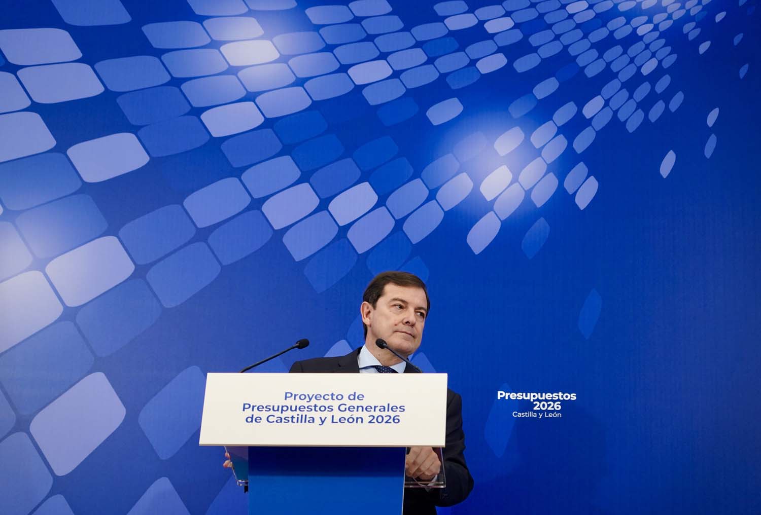 Leticia Pérez ICAL. El presidente de la Junta de Castilla y León, Alfonso Fernández Mañueco, comparece en rueda de prensa para presentar el proyecto de Ley de Presupuestos Generales de la Comunidad de Castilla y Le (3)