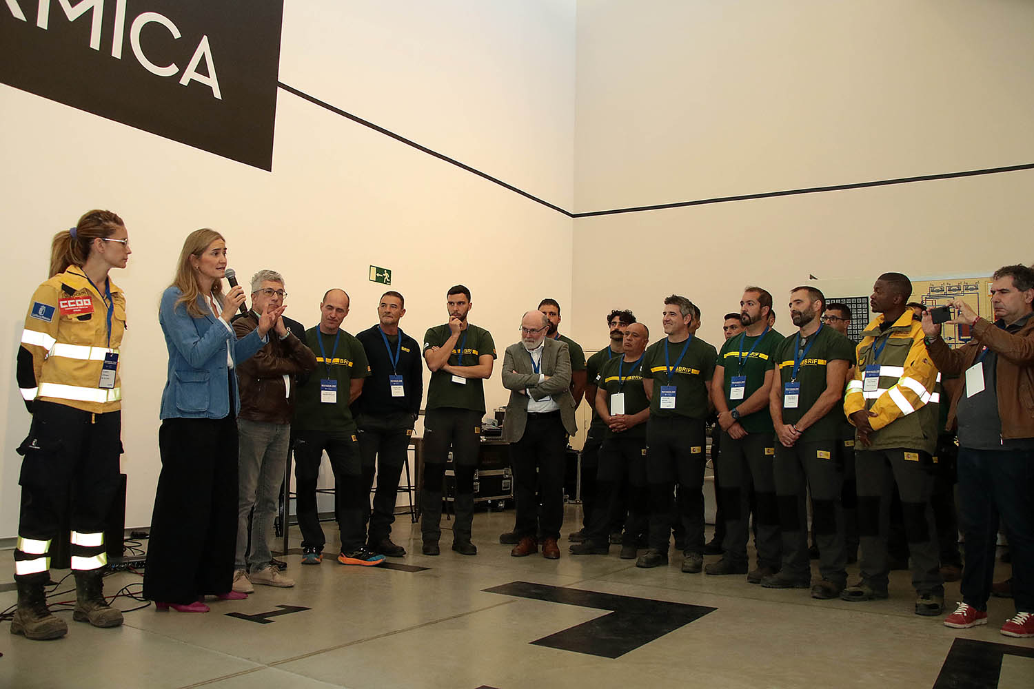 Peio García ICAL. La vicepresidenta Sara Aagesen y el delegado del Gobierno, Nicanor Sen, se reúnen con brigadistas BRIF en la segunda jornada de la Convención por un Pacto de Estado frente a la Emergencia Climática .